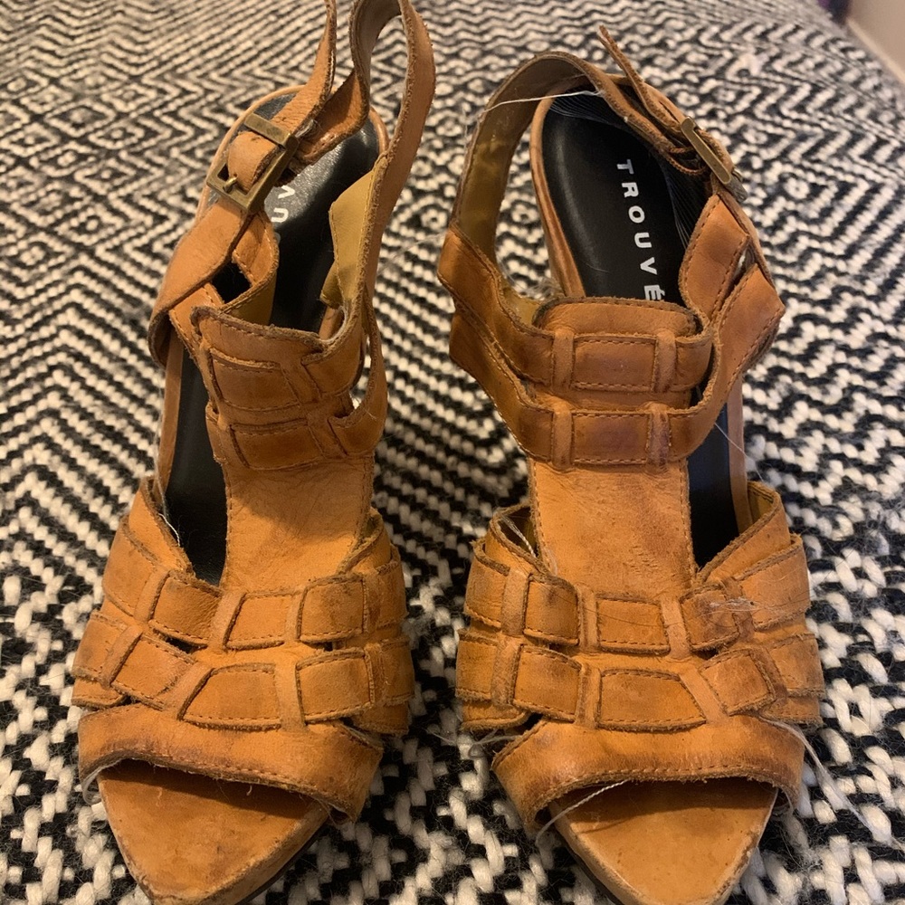 Trouve Heels - Picture 2 of 5